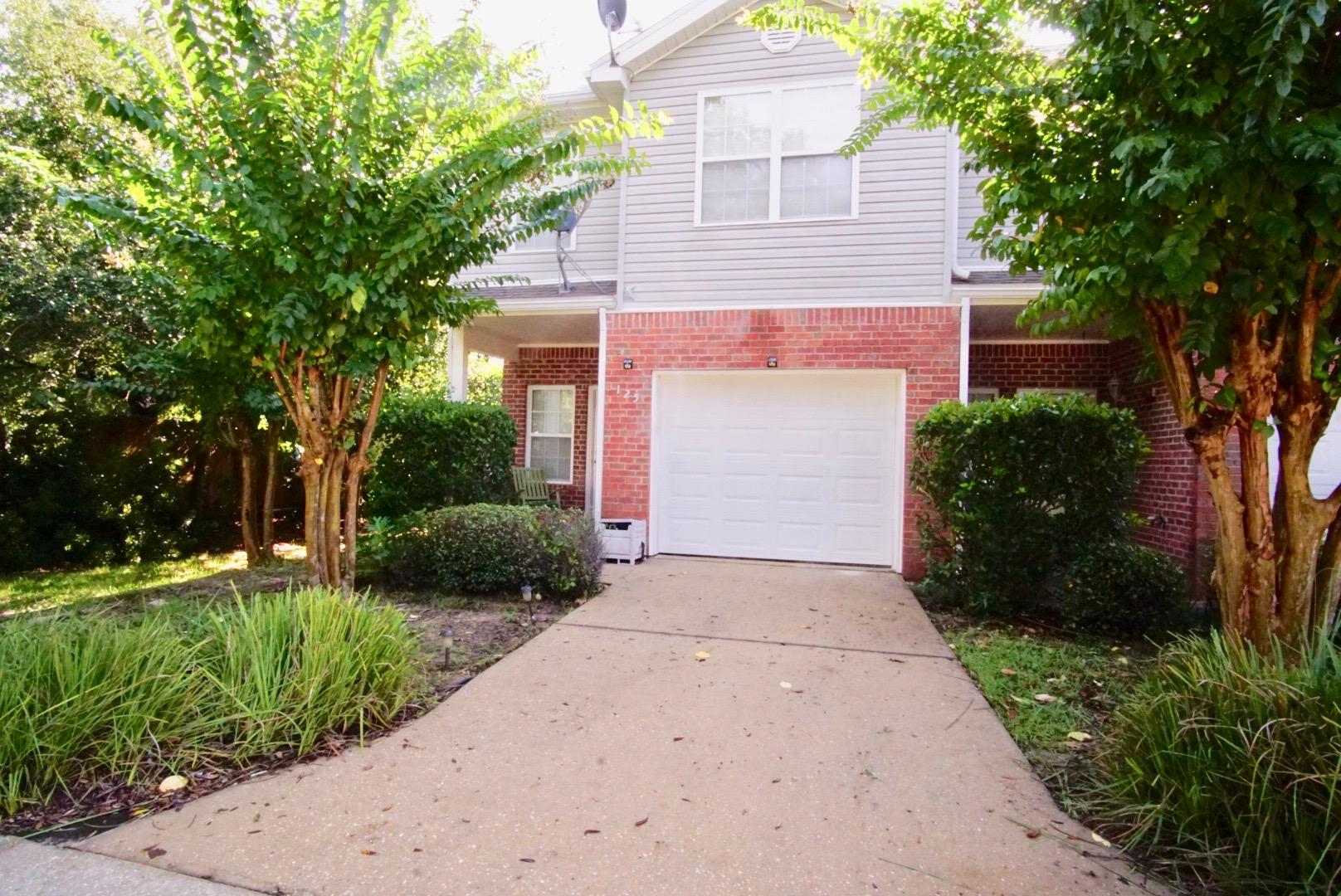Central Fort Walton Beach location, minutes to Publix, Choctaw HS, Okaloosa Island, and the Eglin AFB. This well cared for, END unit townhouse style condominium is occupied by original owners and has never been rented. The downstairs features 9 foot ceilings, crown molding,an open floor plan with dining/living room combo as well as a 1/2 bath for guests. All three bedrooms are upstairs with 2 full baths. Tile downstairs with carpeted bedrooms. Master bedroom has a walk in closet, en suite with double vanities. Laundry is located upstairs for your convenience. Single car garage has plenty of room for your car or all your toys.
