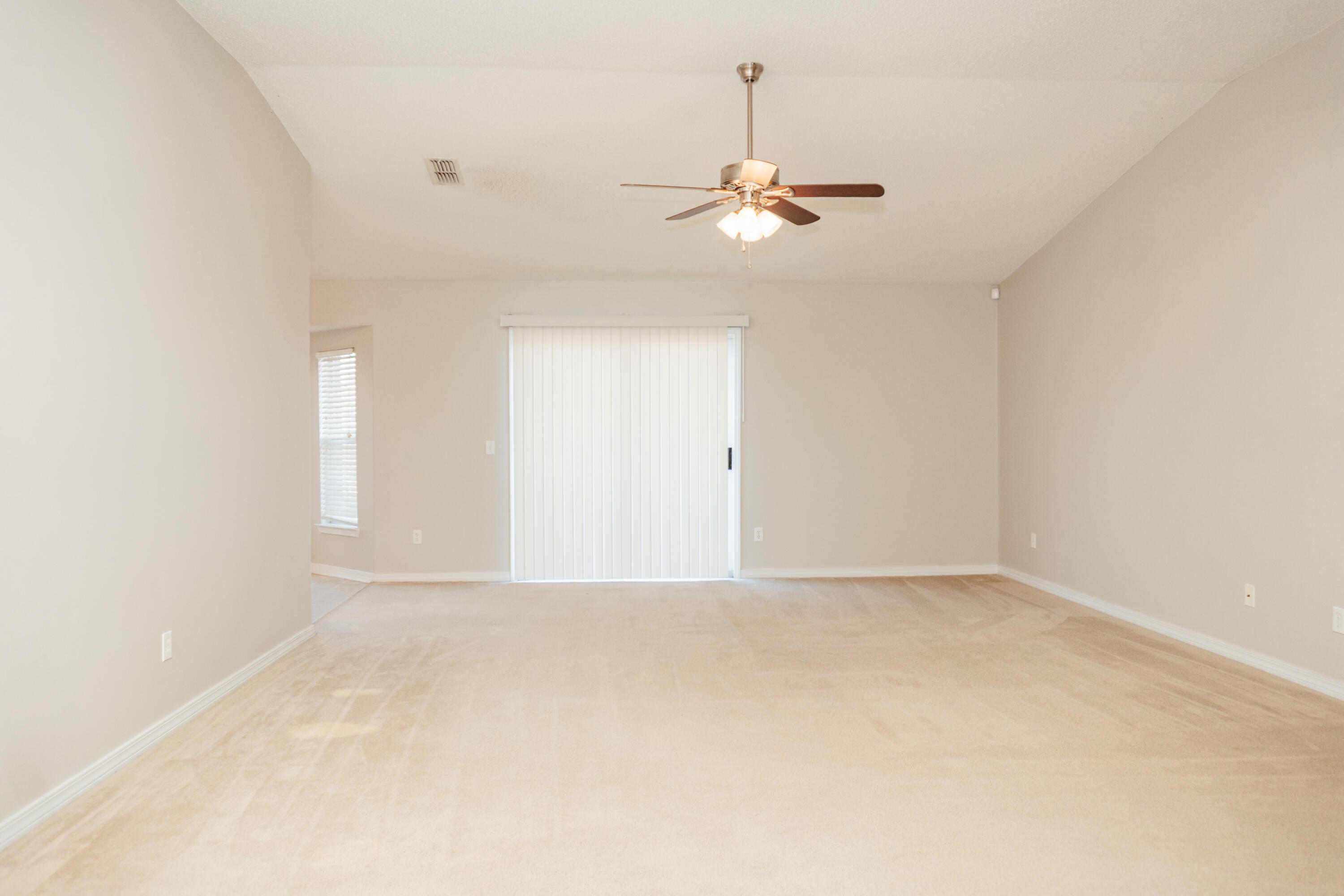 COUNTRYVIEW ESTATES 10TH ADDN - Residential Lease