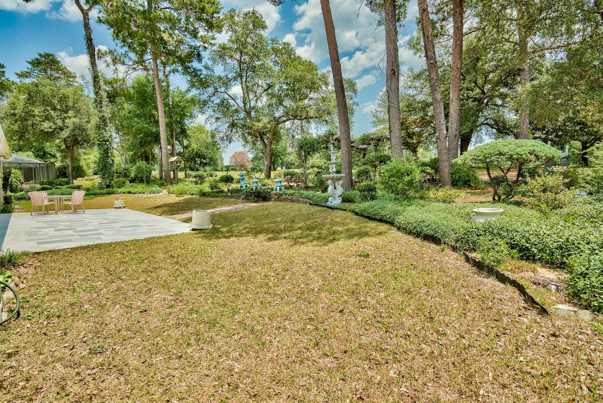 ROCKY BAYOU COUNTRY CLUB ESTATES 9 - Residential
