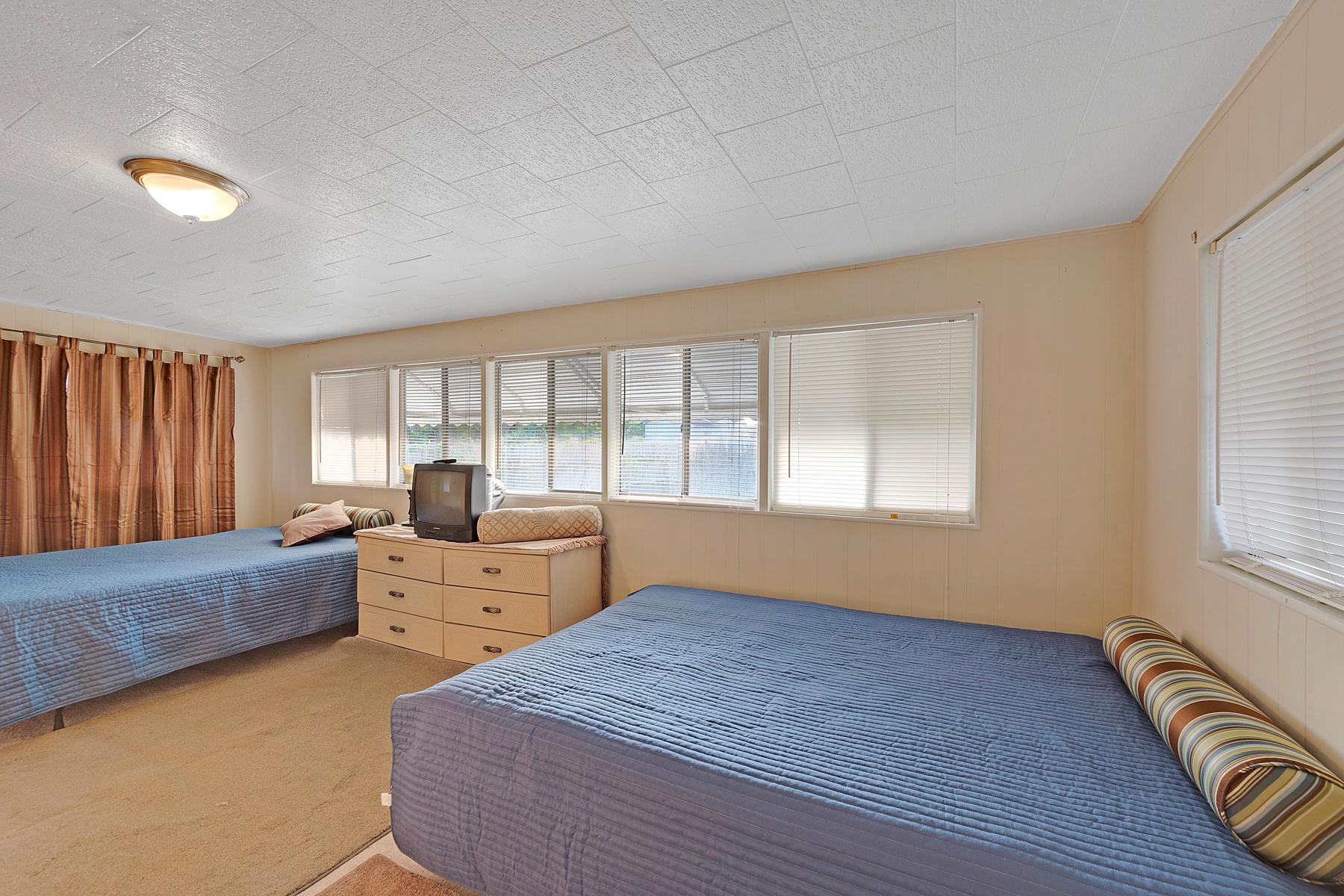 LAGUNA BEACH - Residential
