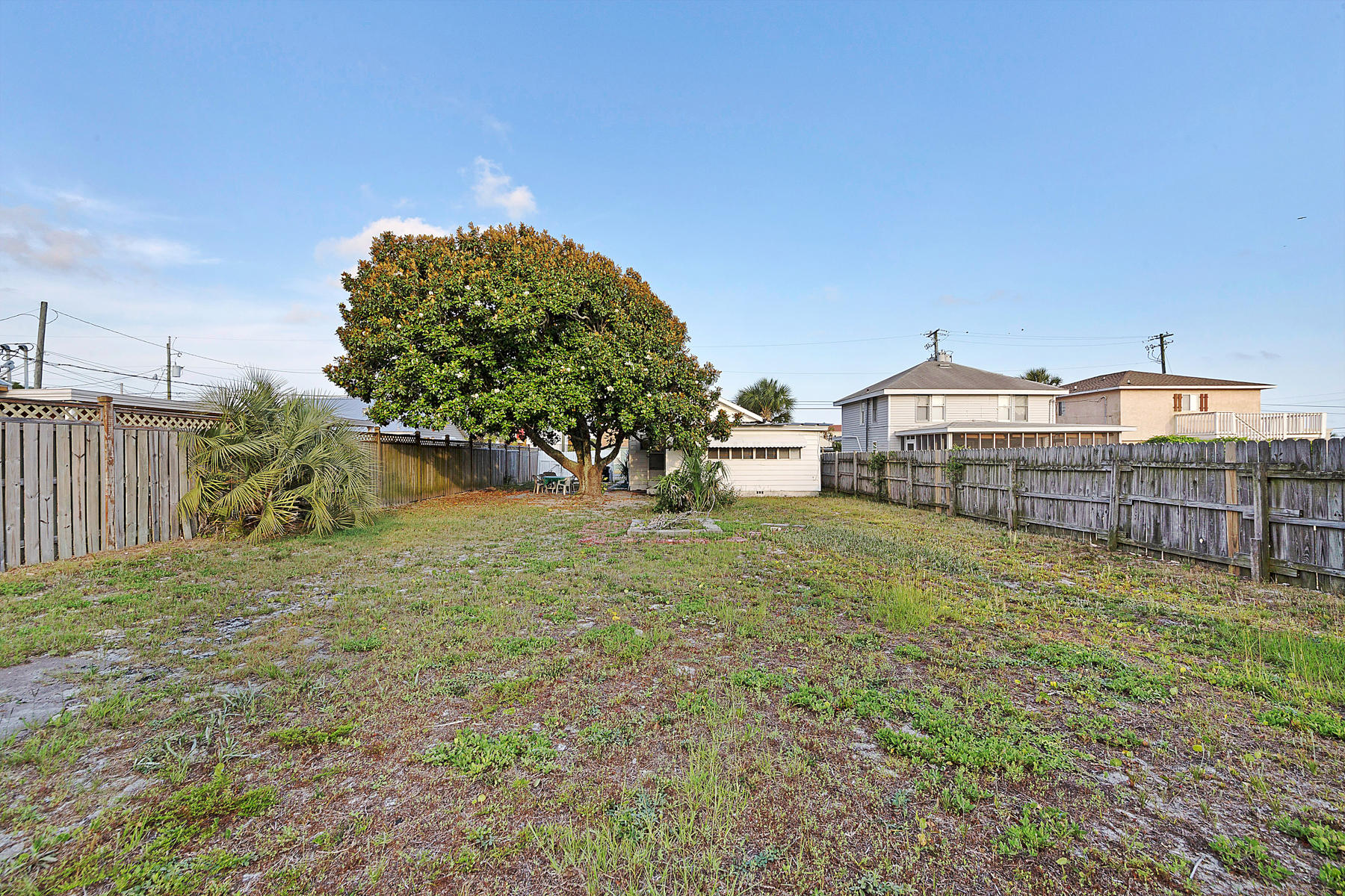 LAGUNA BEACH - Residential