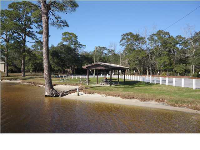 BAYOU POQUITO - Land