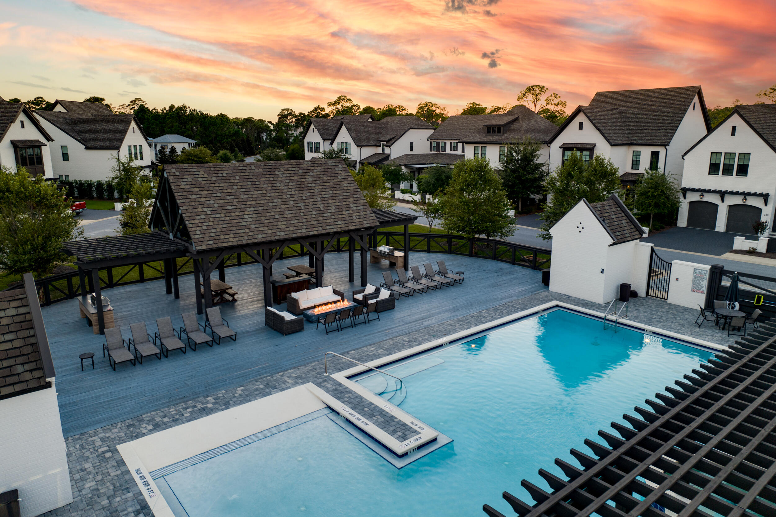 RIDGEWALK - Residential