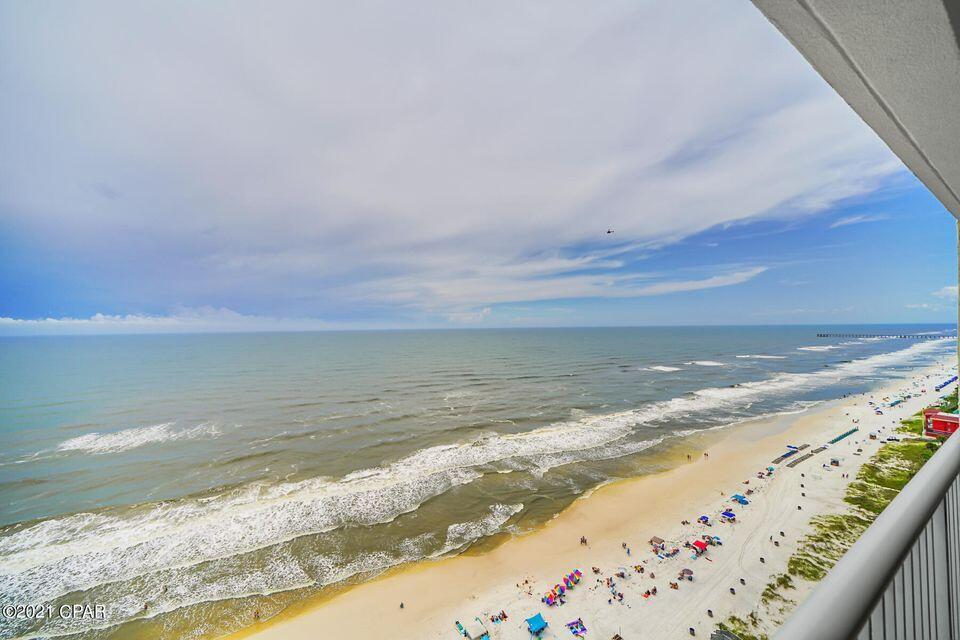 MAJESTIC BEACH TOWERS I - Residential