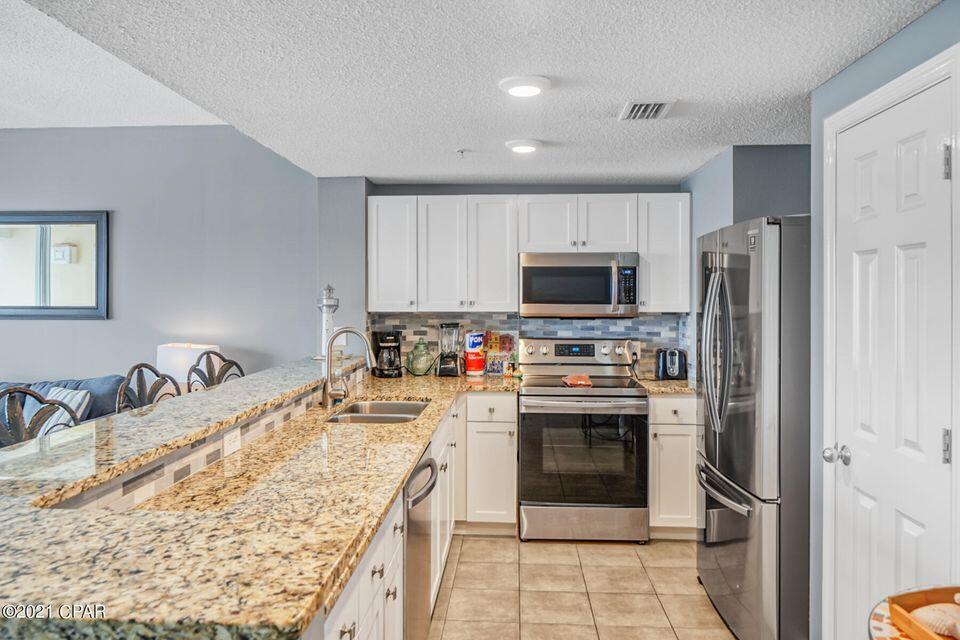 MAJESTIC BEACH TOWERS I - Residential
