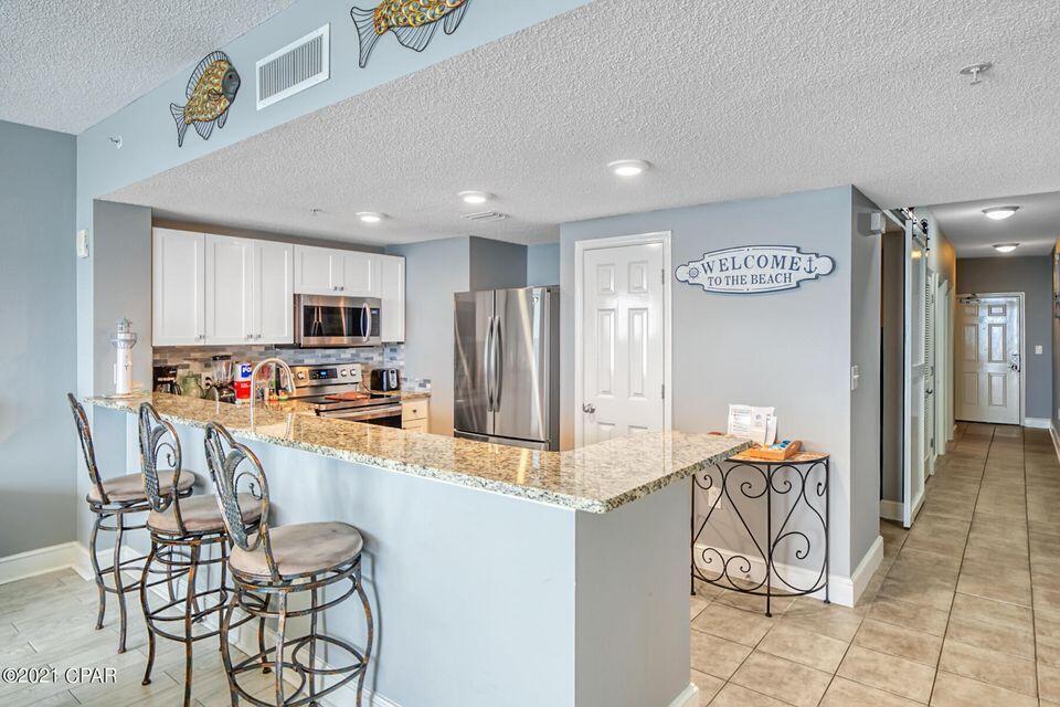 MAJESTIC BEACH TOWERS I - Residential