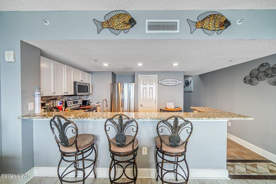 MAJESTIC BEACH TOWERS I - Residential