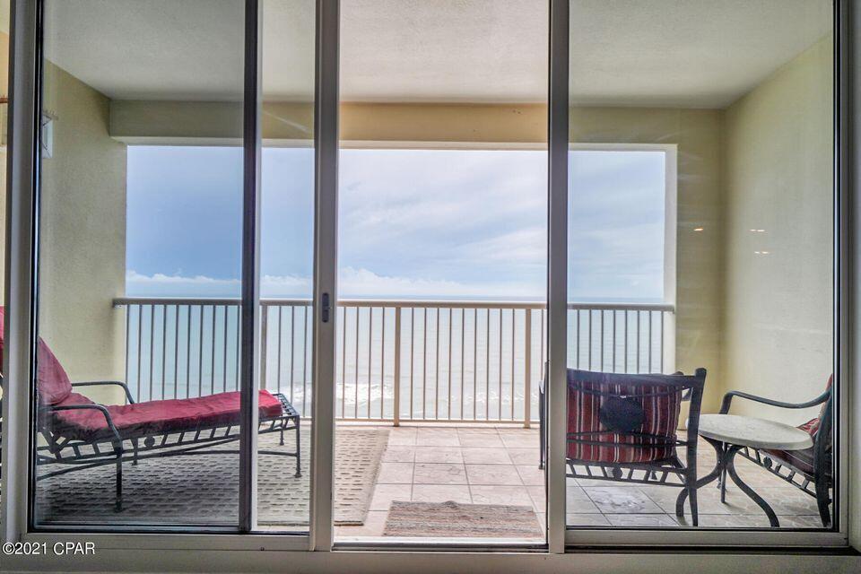 MAJESTIC BEACH TOWERS I - Residential