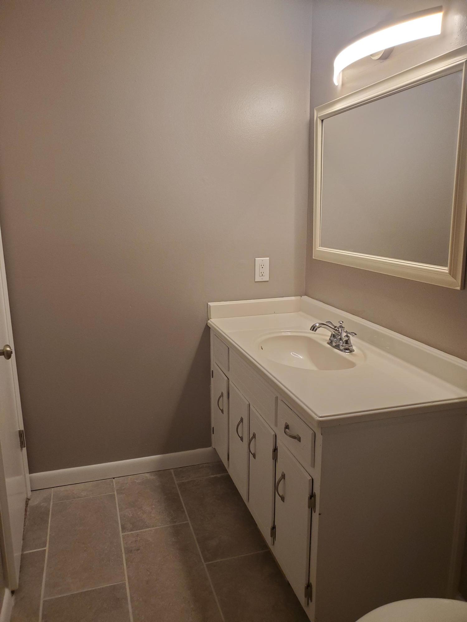 MIRAMAR ESTATES 4TH ADDN - Residential Lease