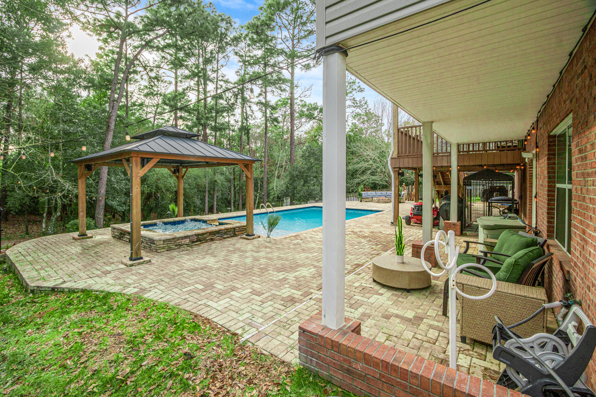 Rocky Bayou - Residential