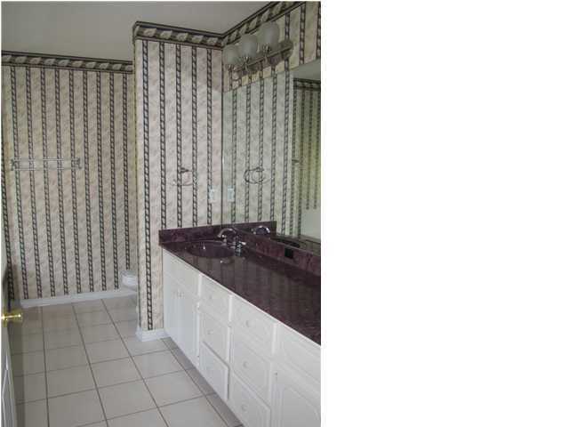 PINNACLE POINT - Residential Lease