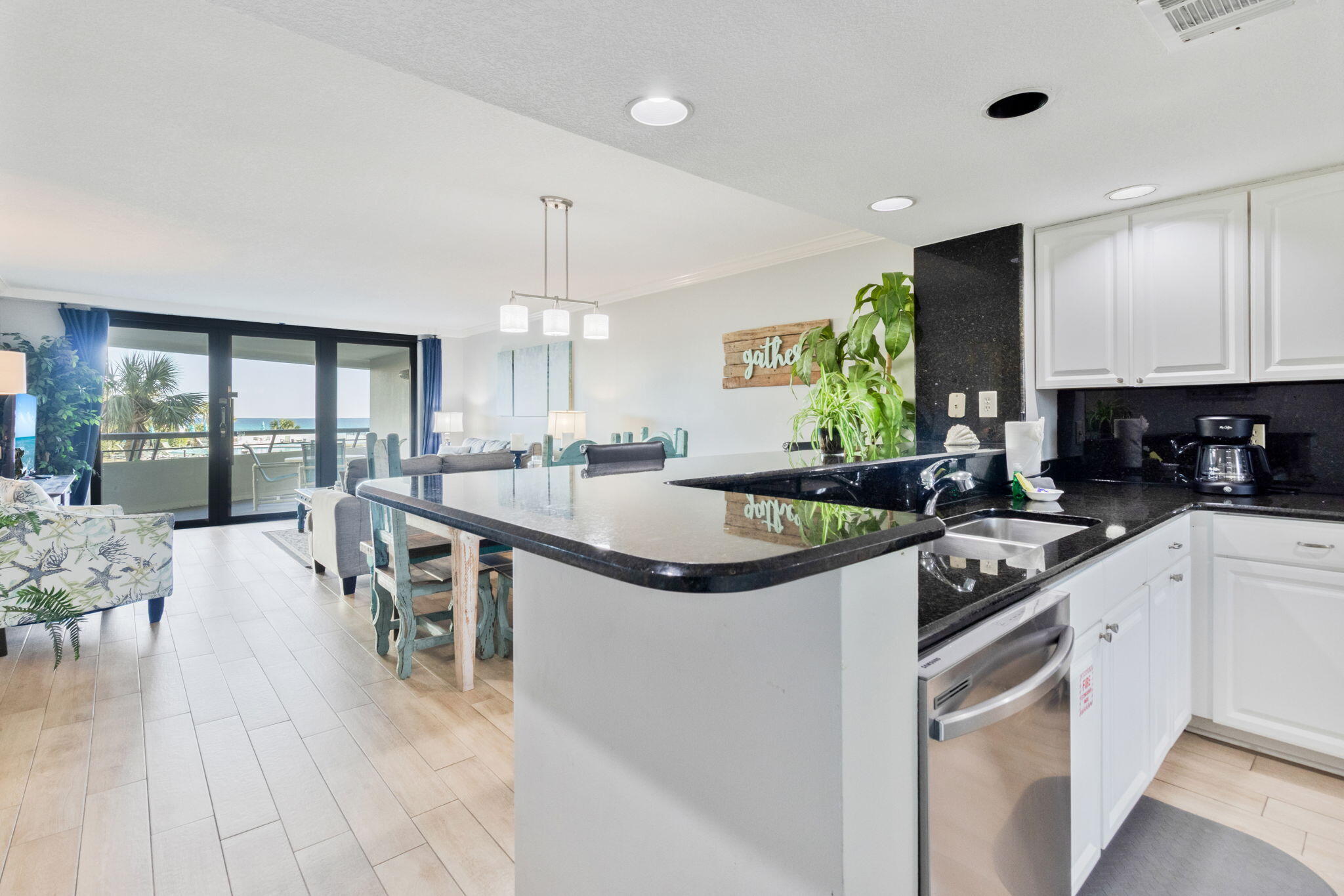 EDGEWATER BEACH - Residential