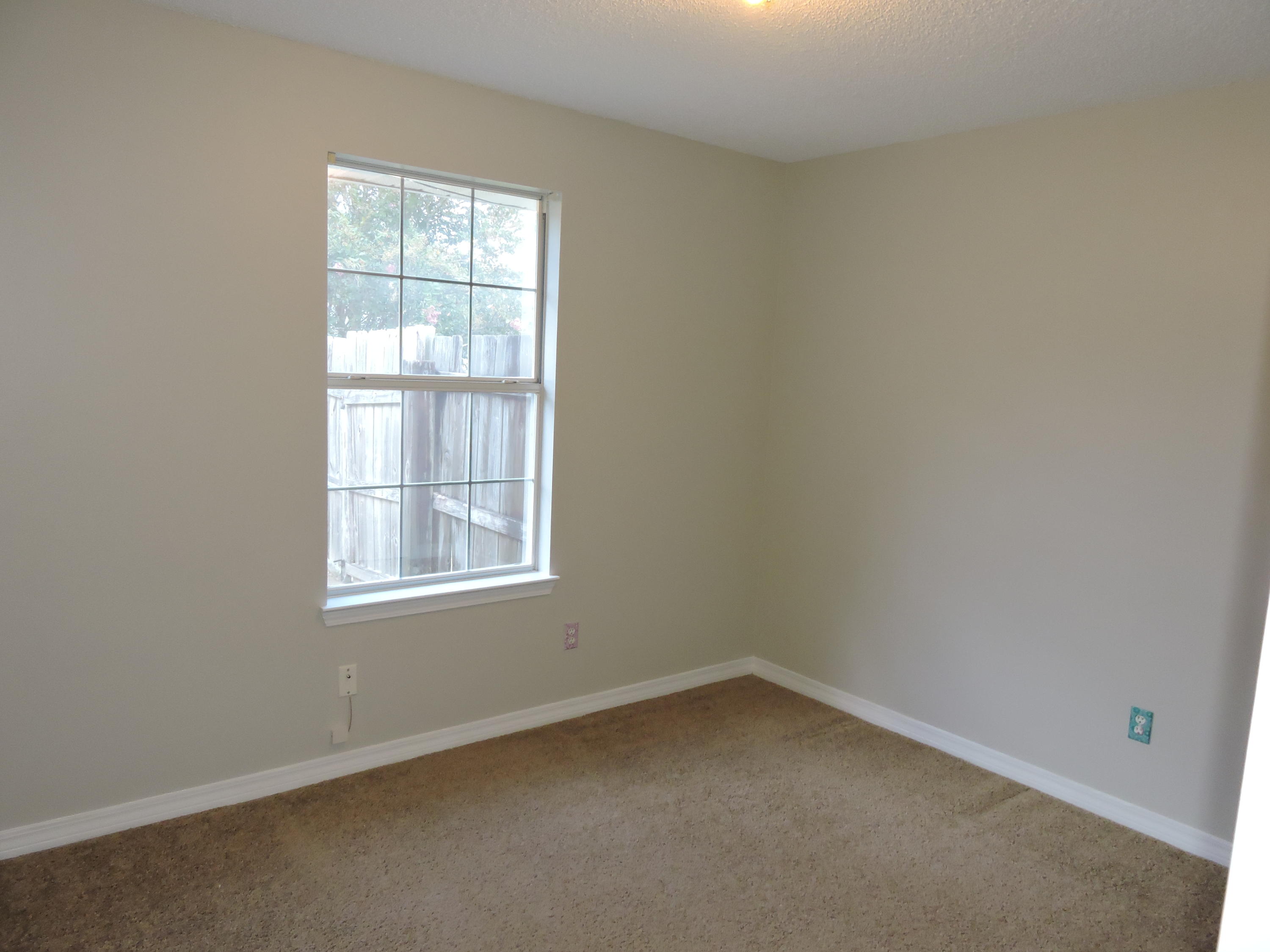 COUNTRYVIEW ESTATES 4TH ADDN - Residential Lease