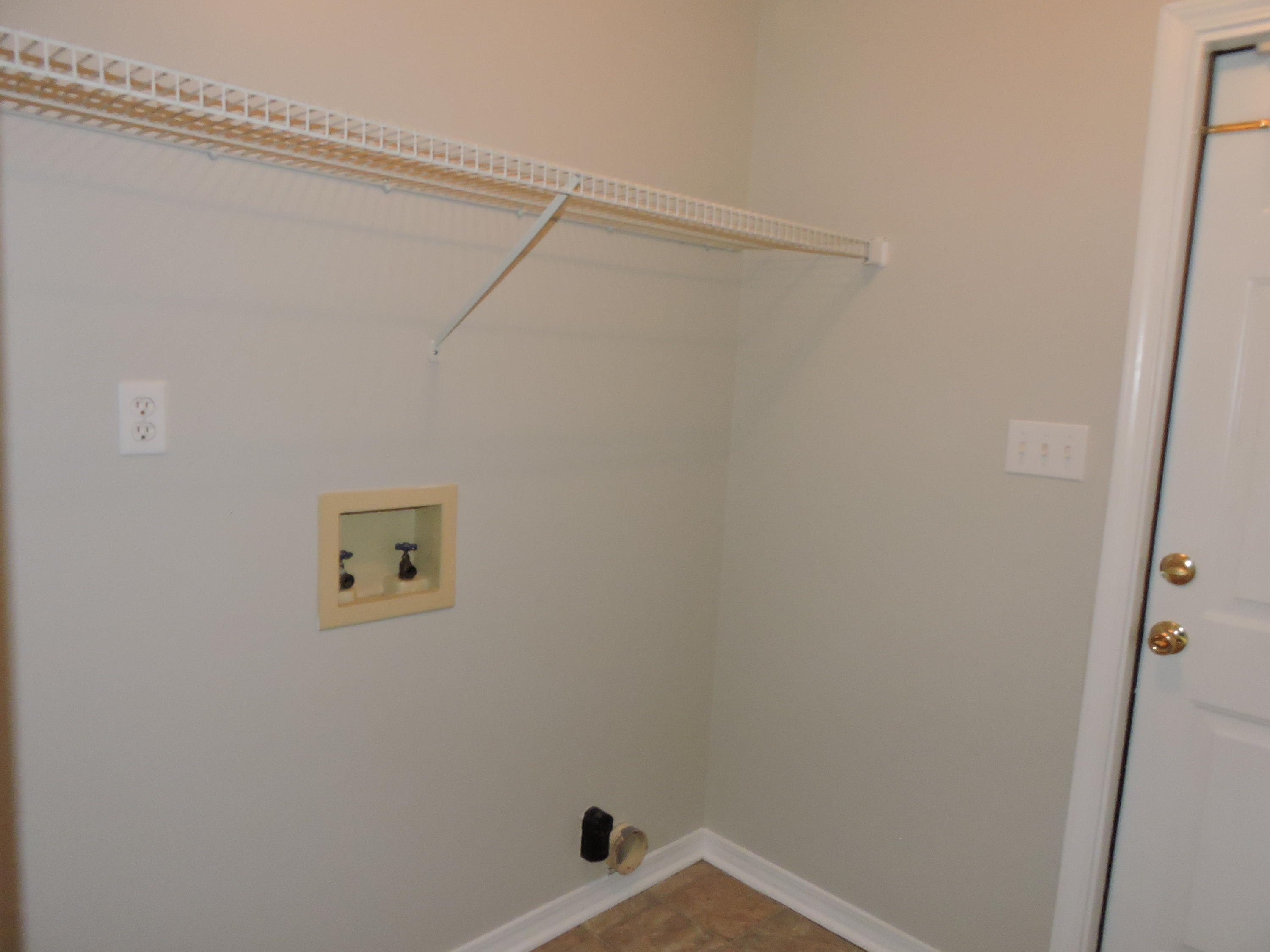 COUNTRYVIEW ESTATES 4TH ADDN - Residential Lease