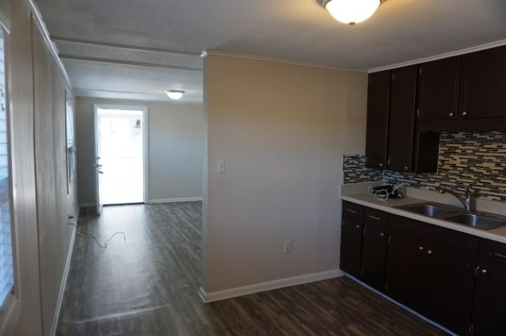 Parkway Apartments - Residential Lease