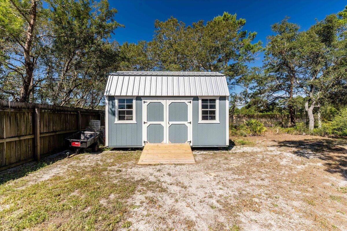 VIZCAYA 1ST ADDTION LOT 4 BLK6 AS DES IN OR 3968 PG 2011 - Residential Lease