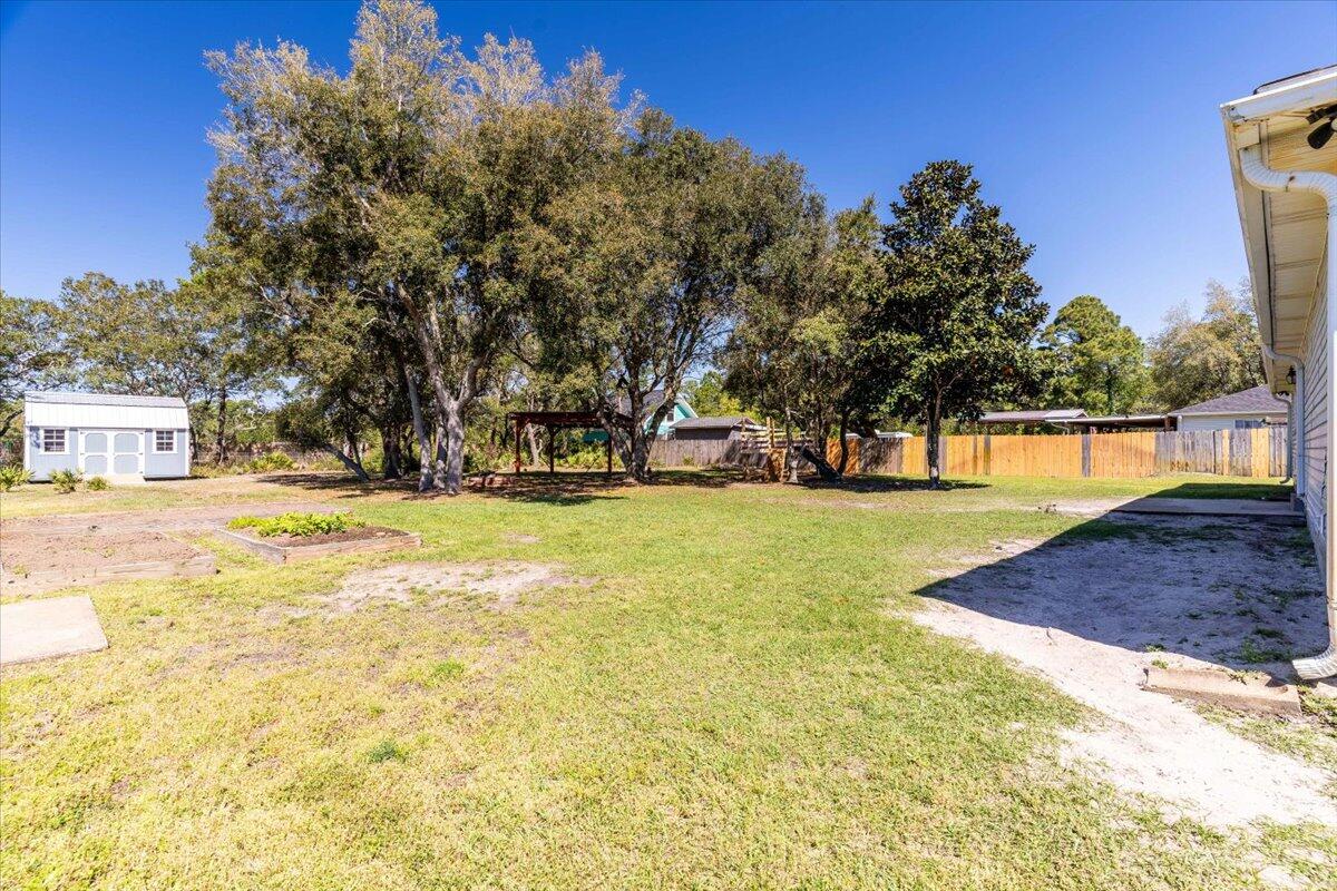 VIZCAYA 1ST ADDTION LOT 4 BLK6 AS DES IN OR 3968 PG 2011 - Residential Lease
