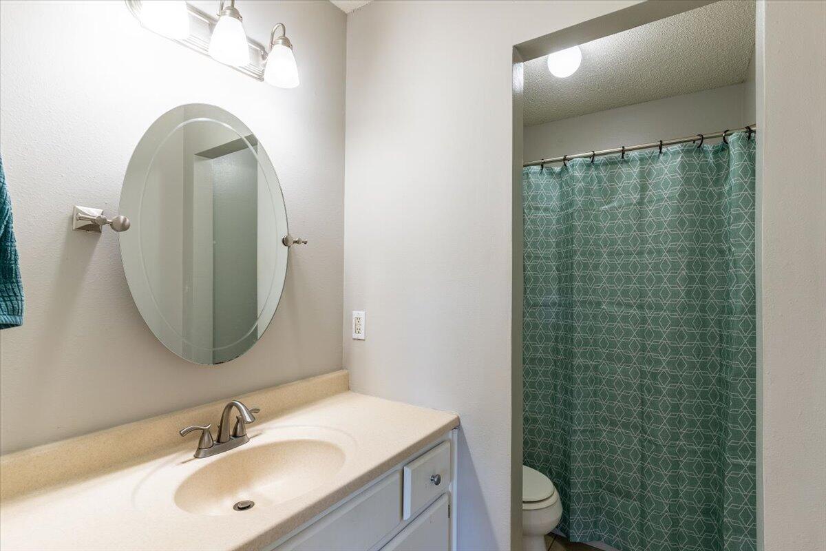 VIZCAYA 1ST ADDTION LOT 4 BLK6 AS DES IN OR 3968 PG 2011 - Residential Lease