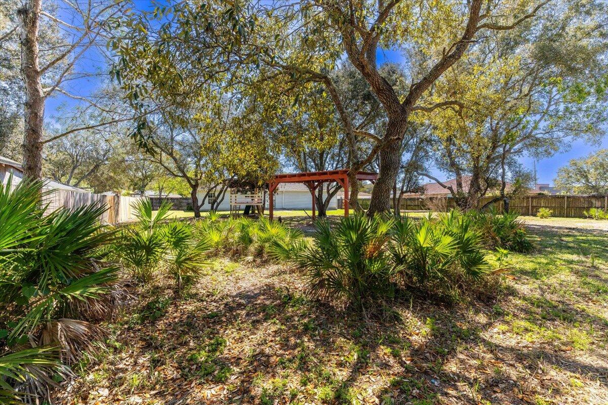 VIZCAYA 1ST ADDTION LOT 4 BLK6 AS DES IN OR 3968 PG 2011 - Residential Lease
