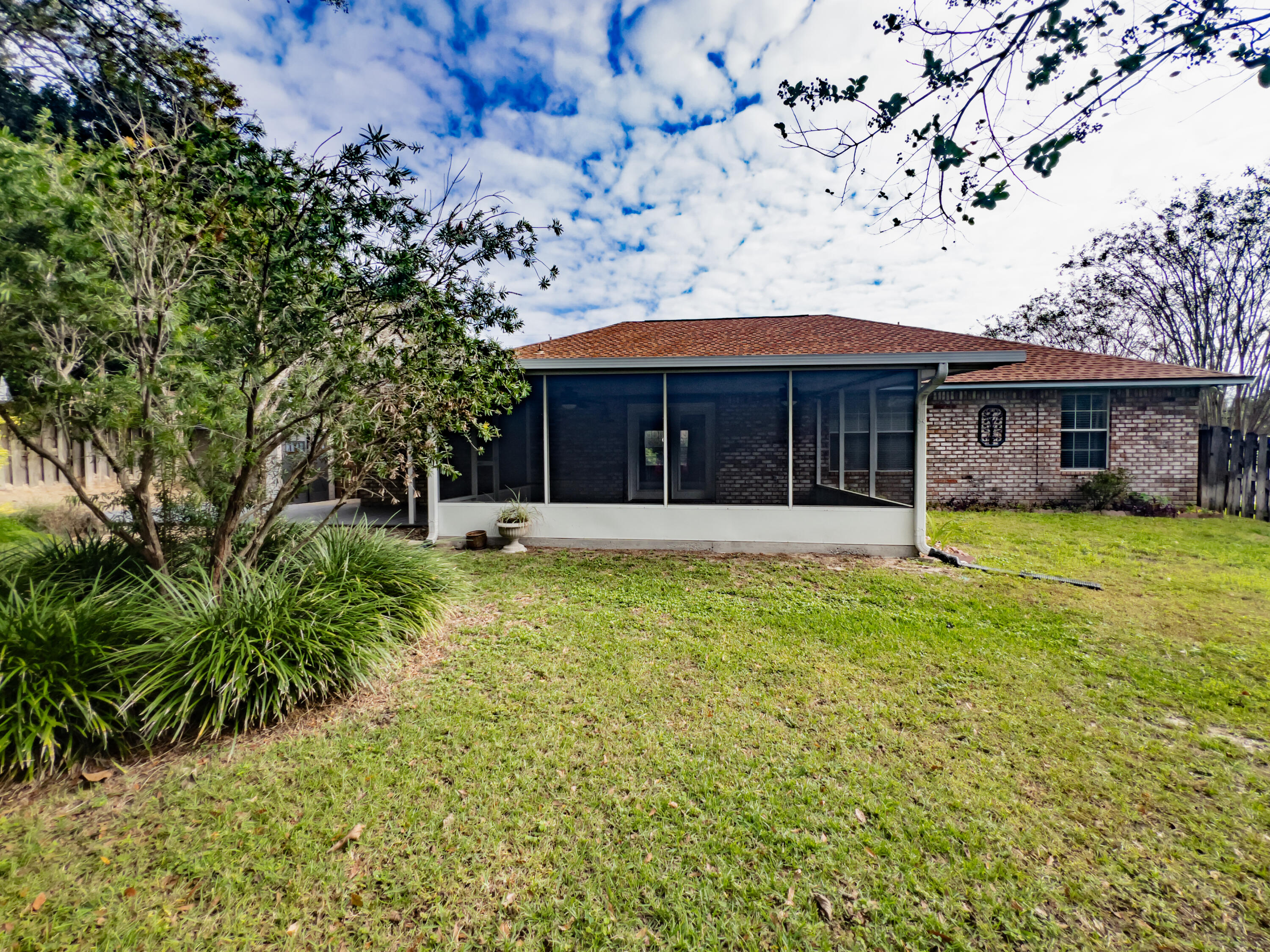 NORTHVIEW ESTATES 3RD ADDN - Residential Lease