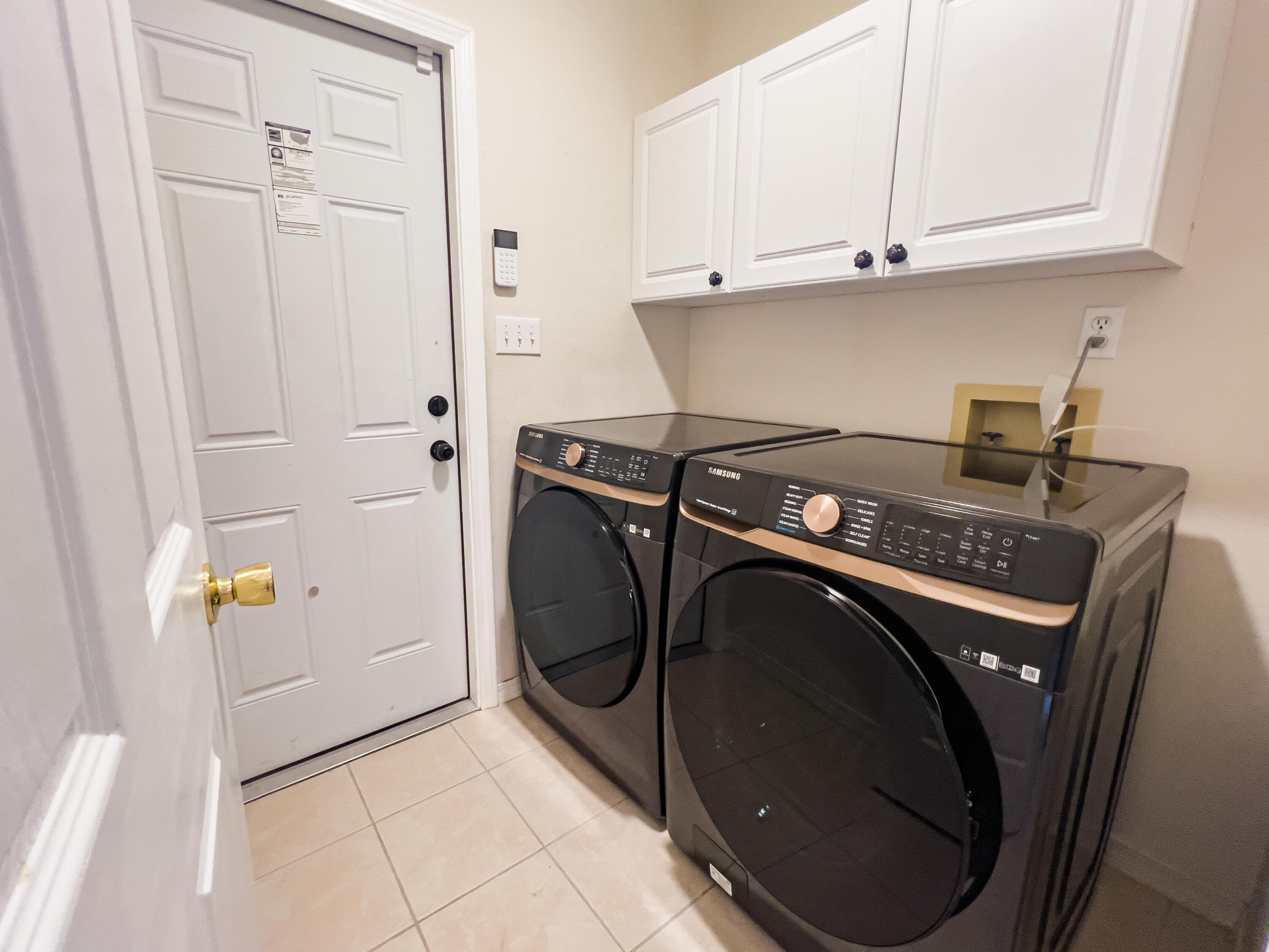 NORTHVIEW ESTATES 3RD ADDN - Residential Lease