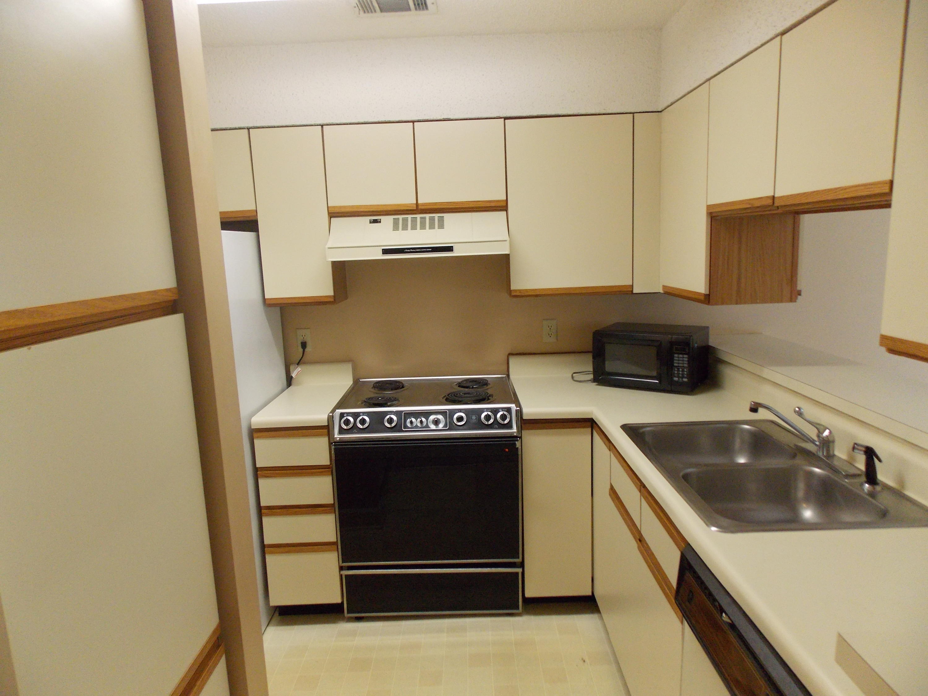 LAKESIDE CONDO AT BLUEWATER BAY - Residential Lease