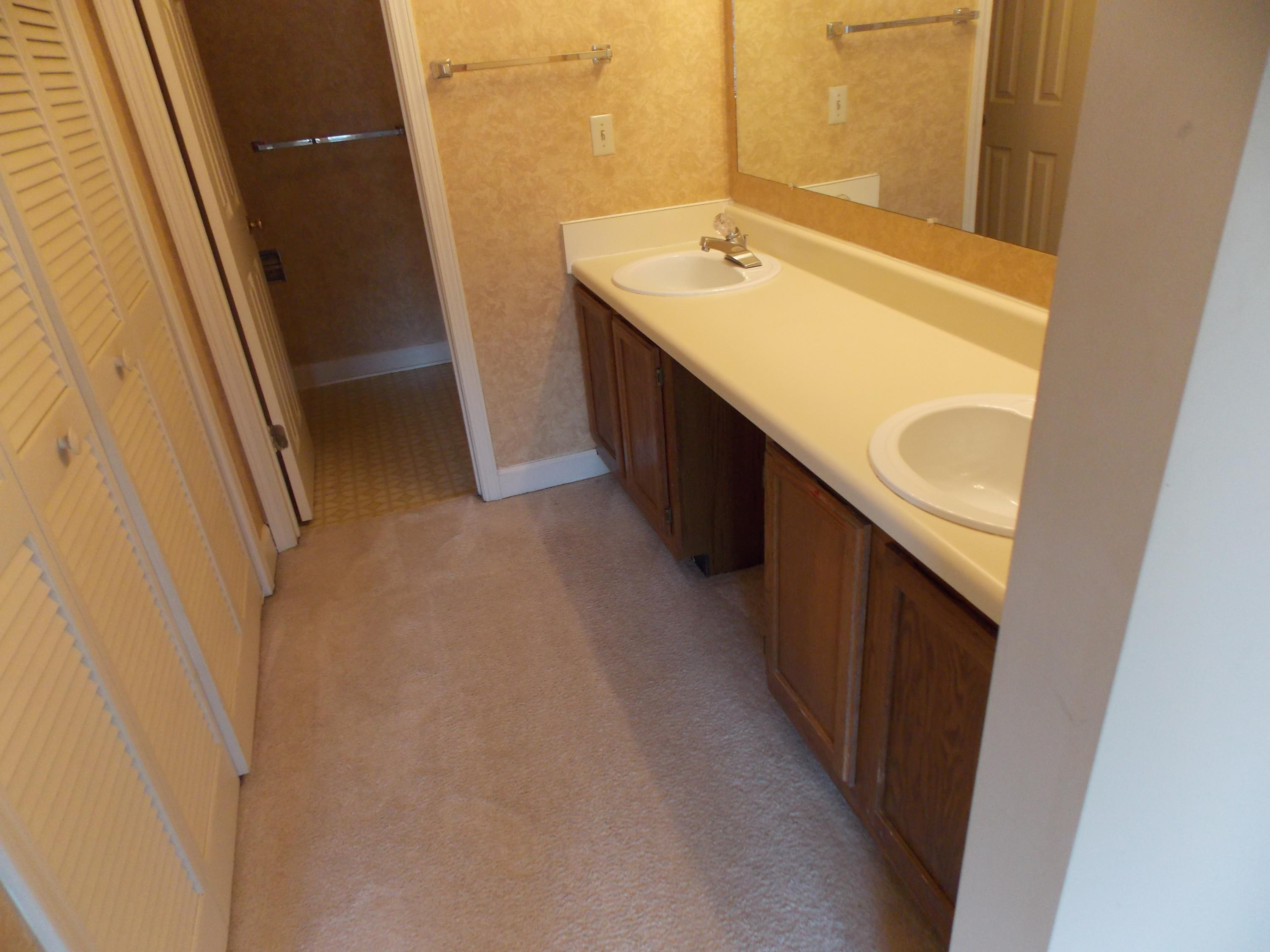LAKESIDE CONDO AT BLUEWATER BAY - Residential Lease
