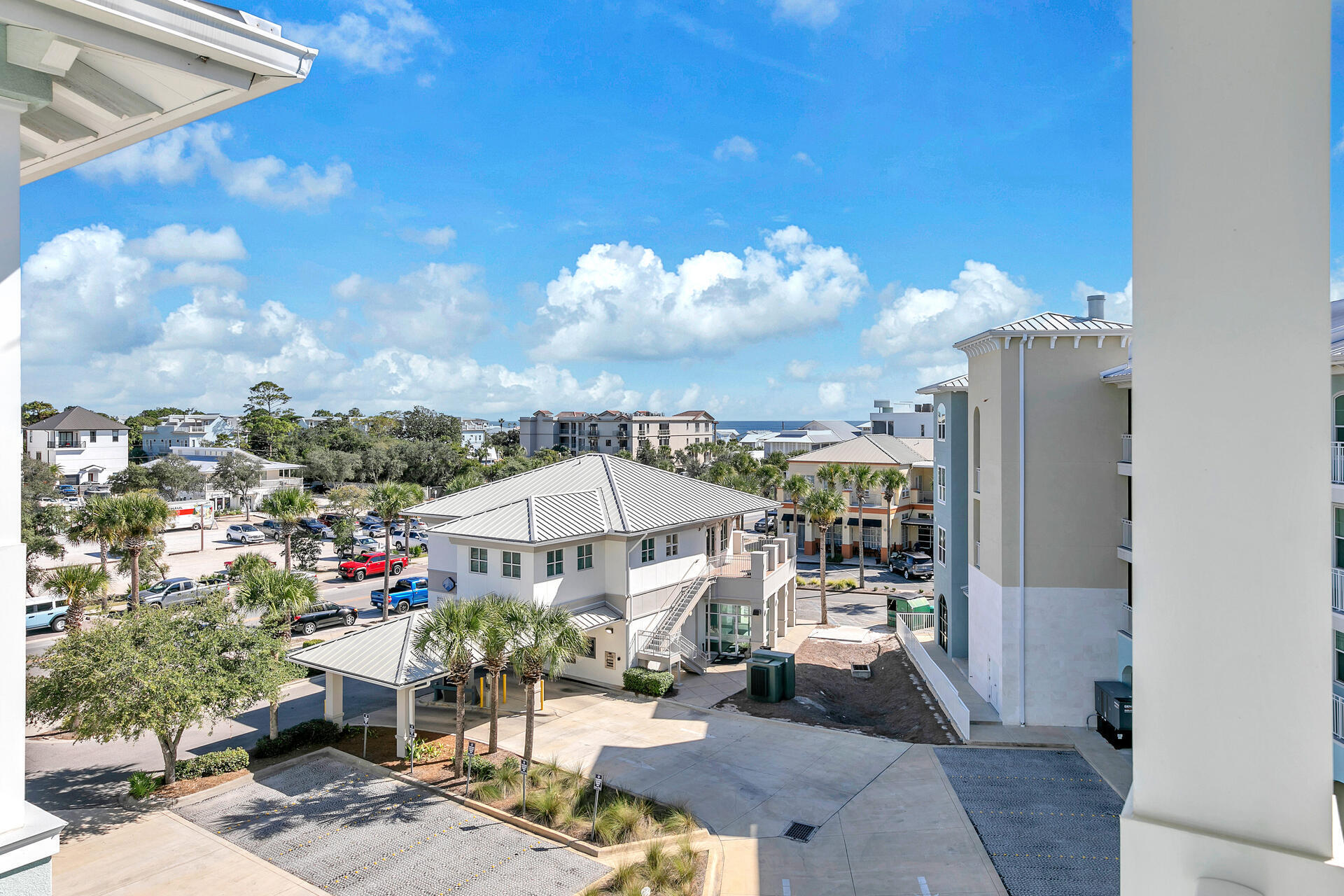 GULF PLACE RESIDENCES - Residential