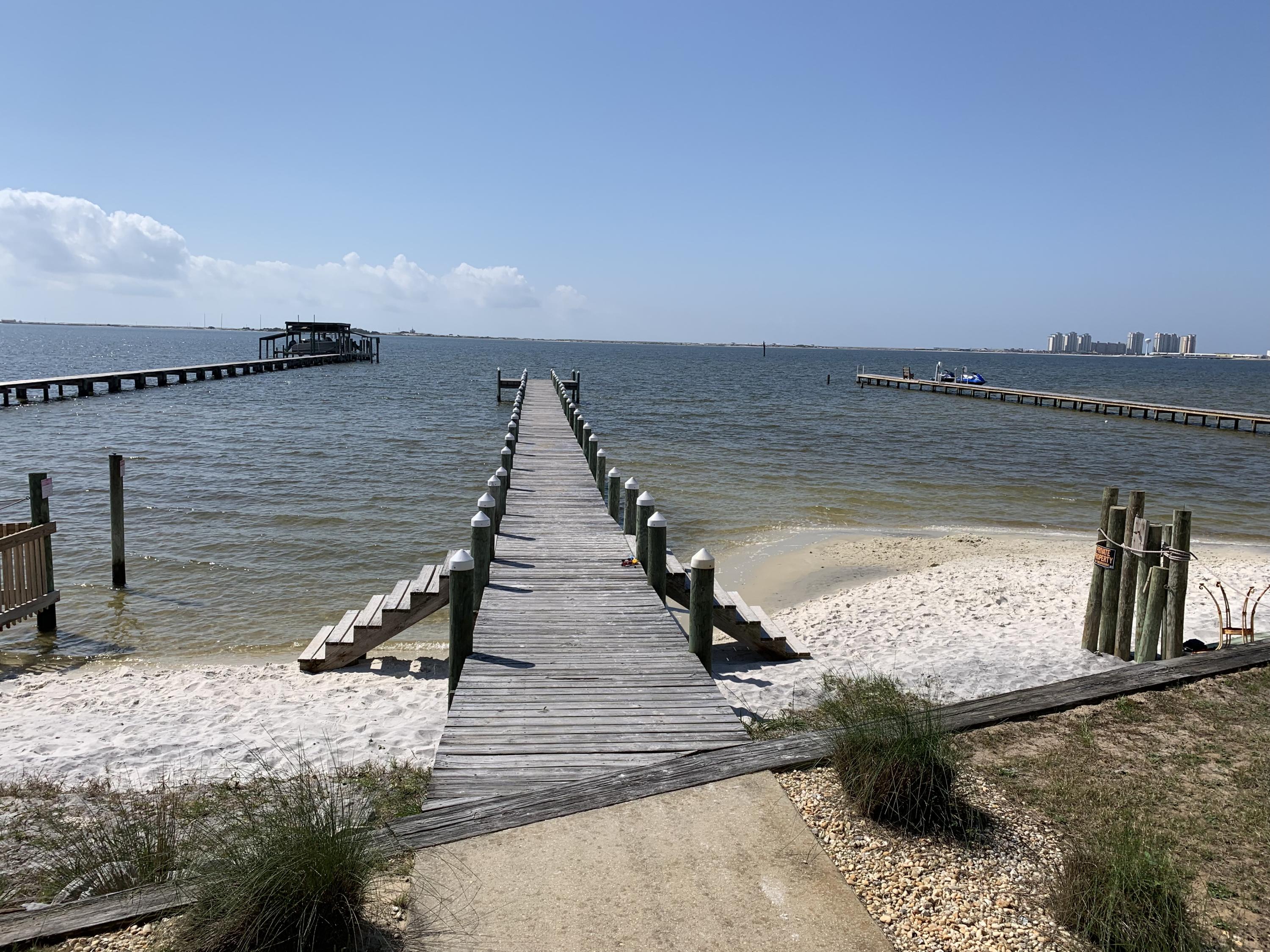 SOUNDSIDE MOORINGS - Residential