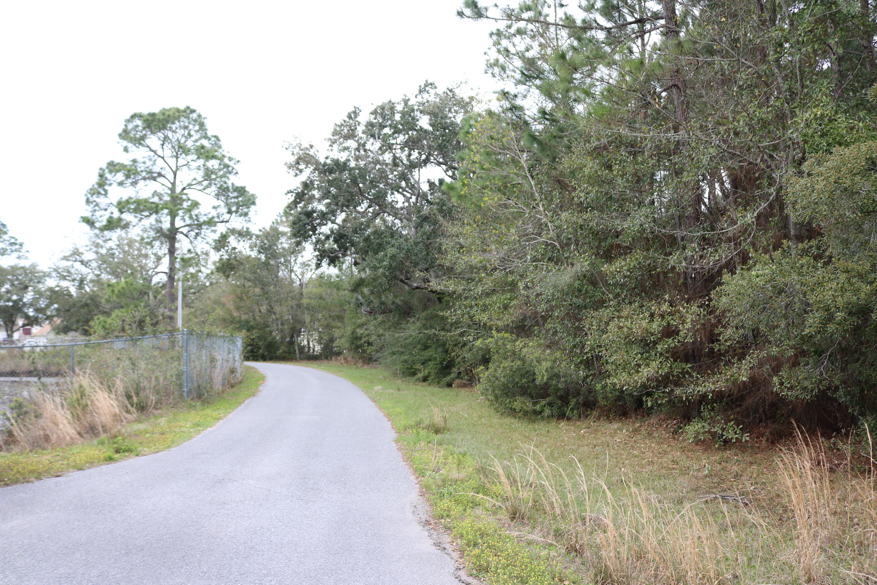 HARBOUR OAKS - Land