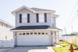 TWIN LAKES ESTATES - Residential Lease