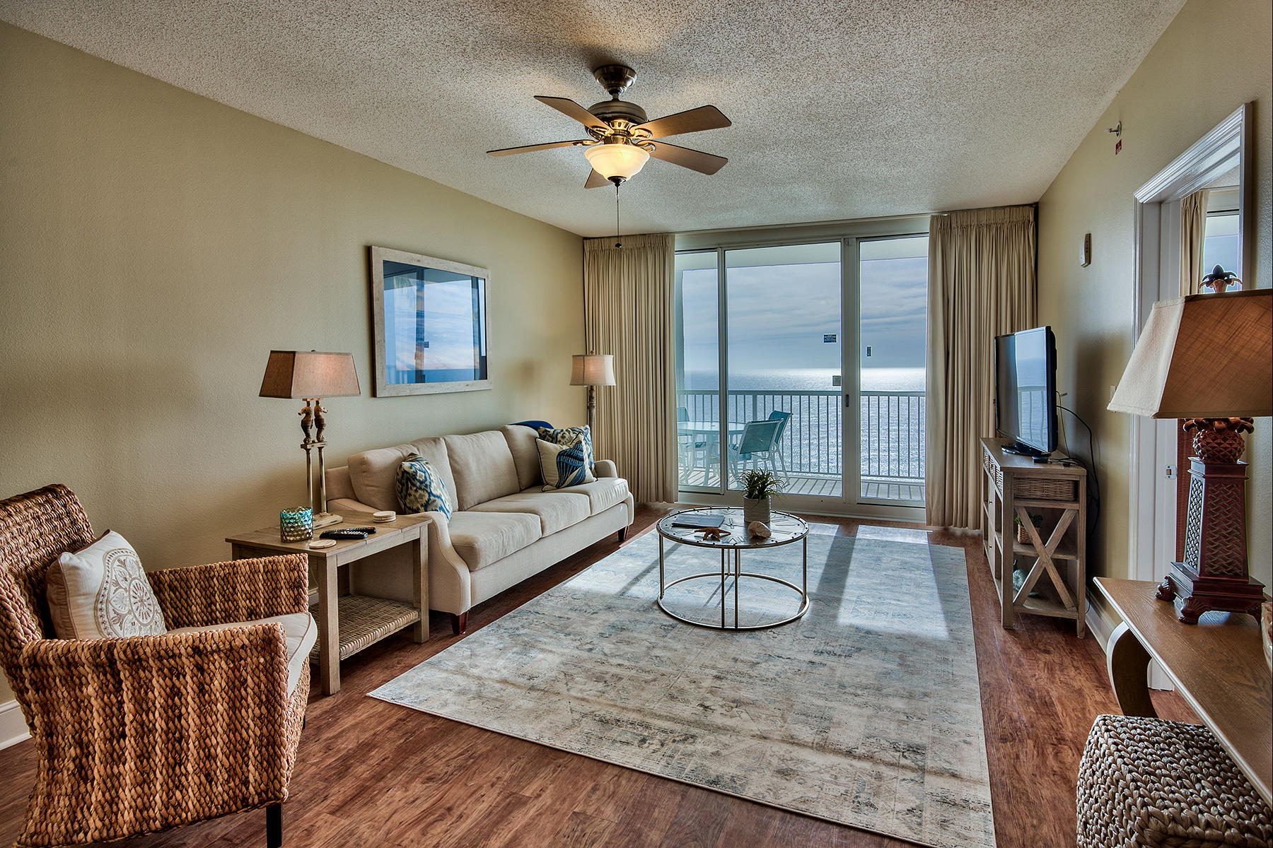 MAJESTIC BEACH TOWERS I - Residential