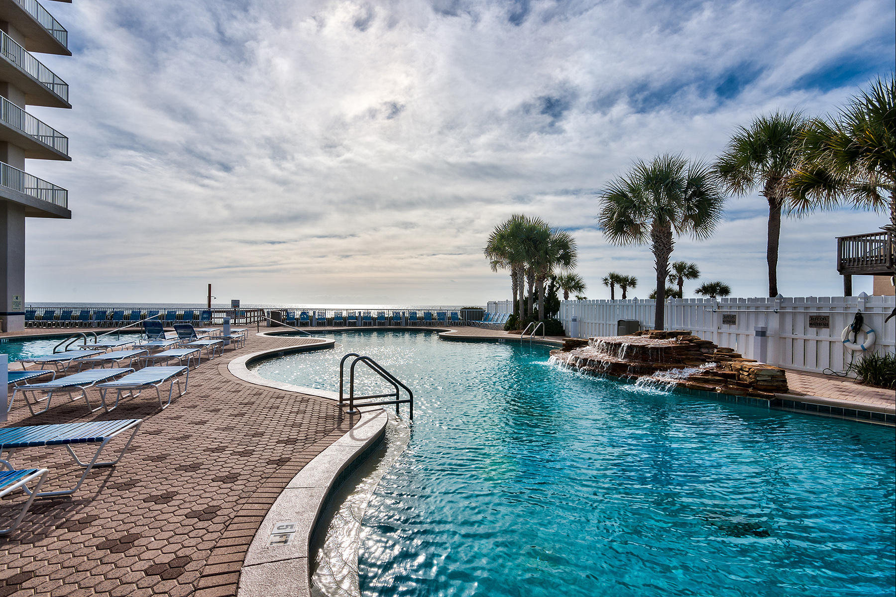 MAJESTIC BEACH TOWERS I - Residential