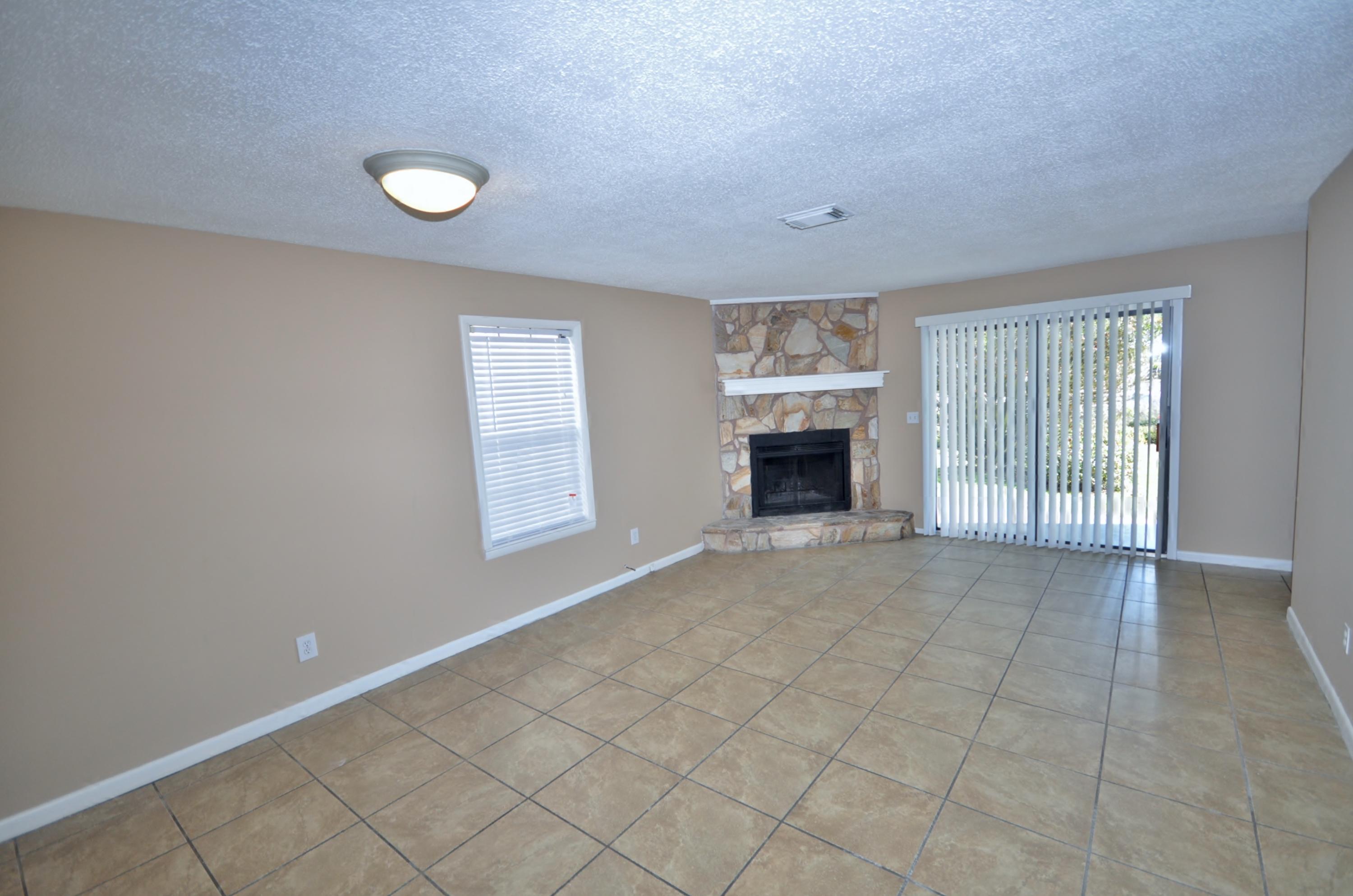 DESTIN RACQUET CLUB T/H - Residential Lease