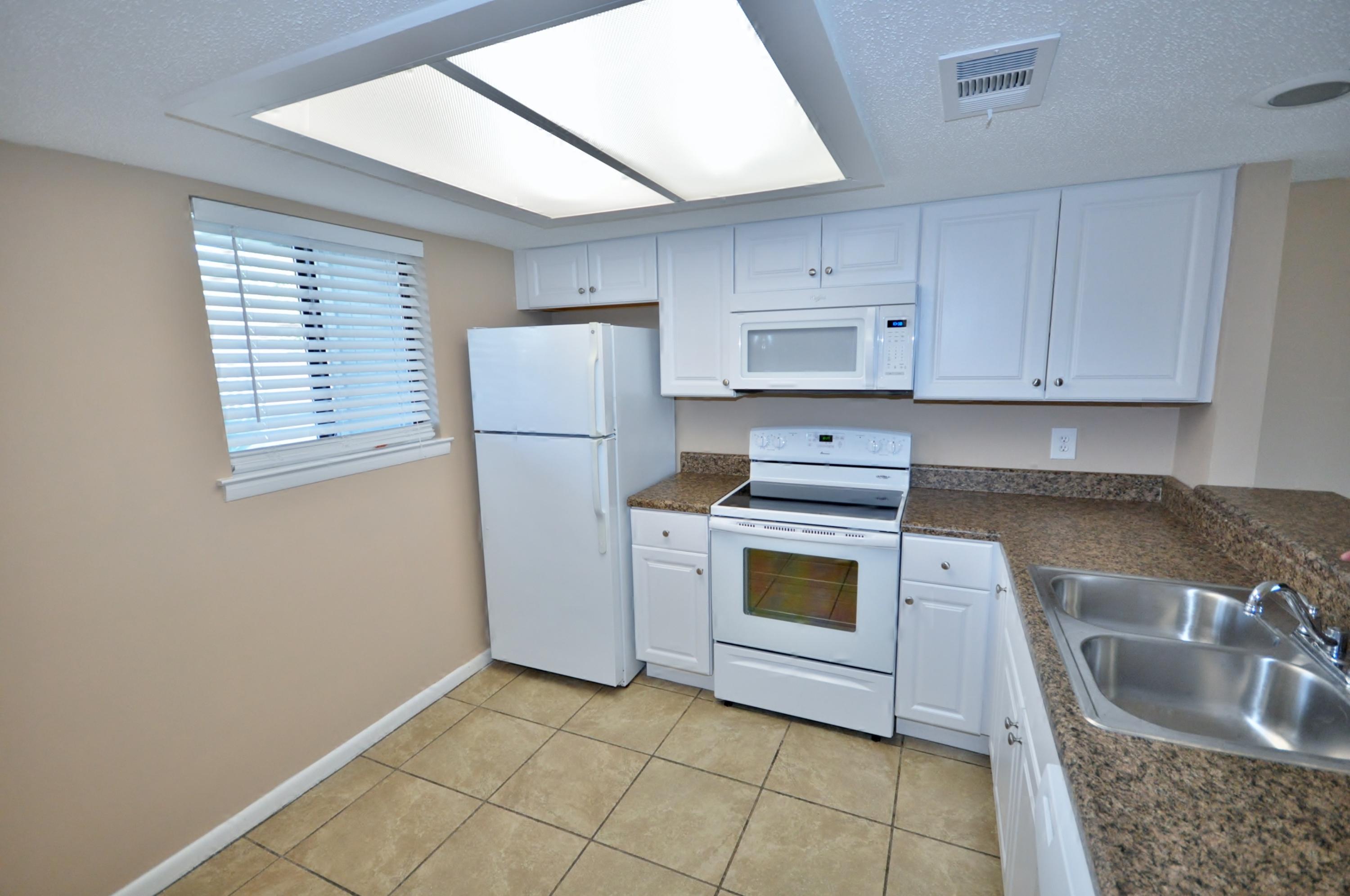 DESTIN RACQUET CLUB T/H - Residential Lease