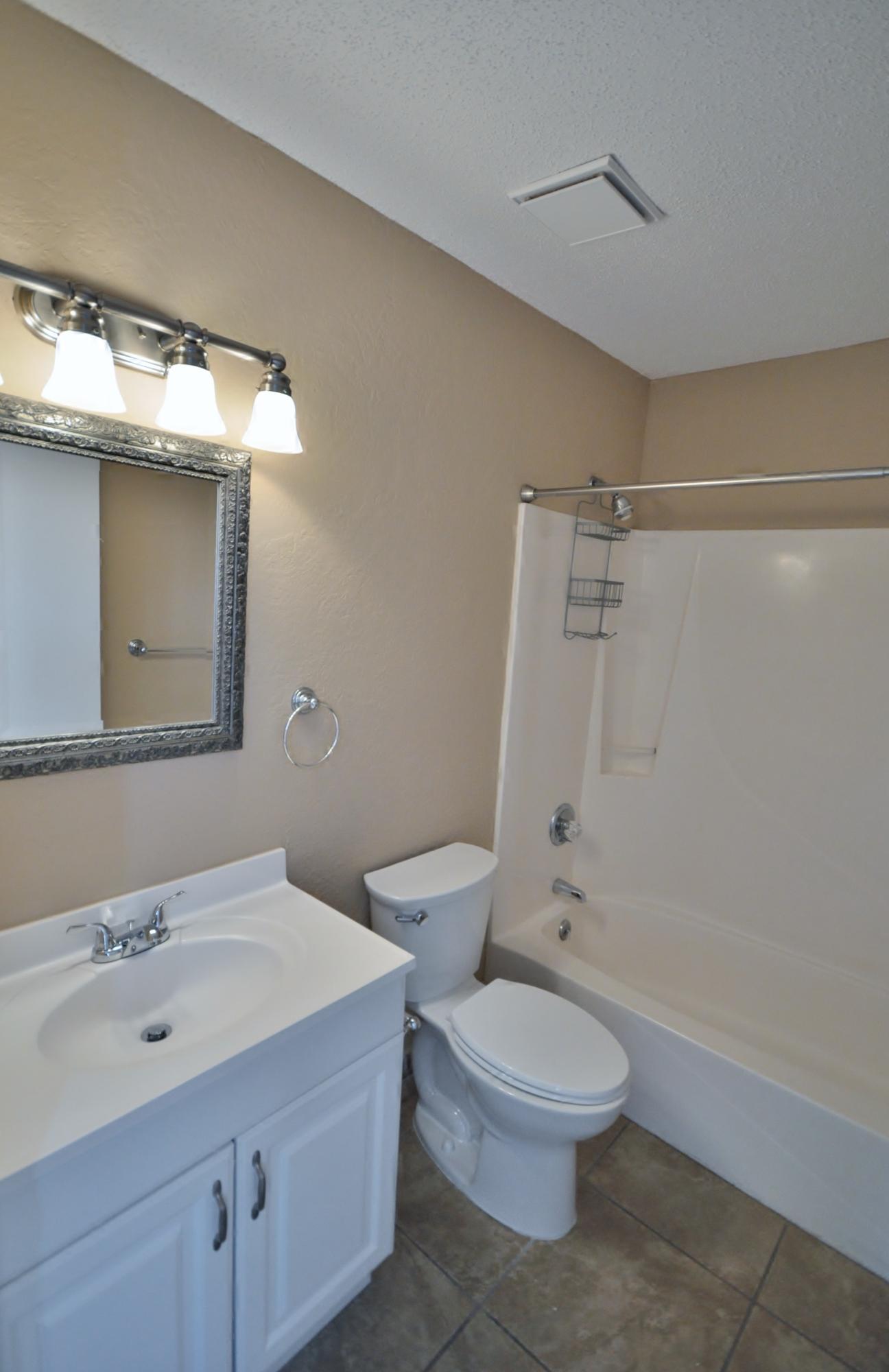 DESTIN RACQUET CLUB T/H - Residential Lease