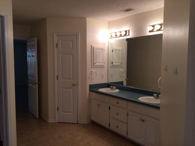 STEEPLECHASE PH 2 - Residential Lease