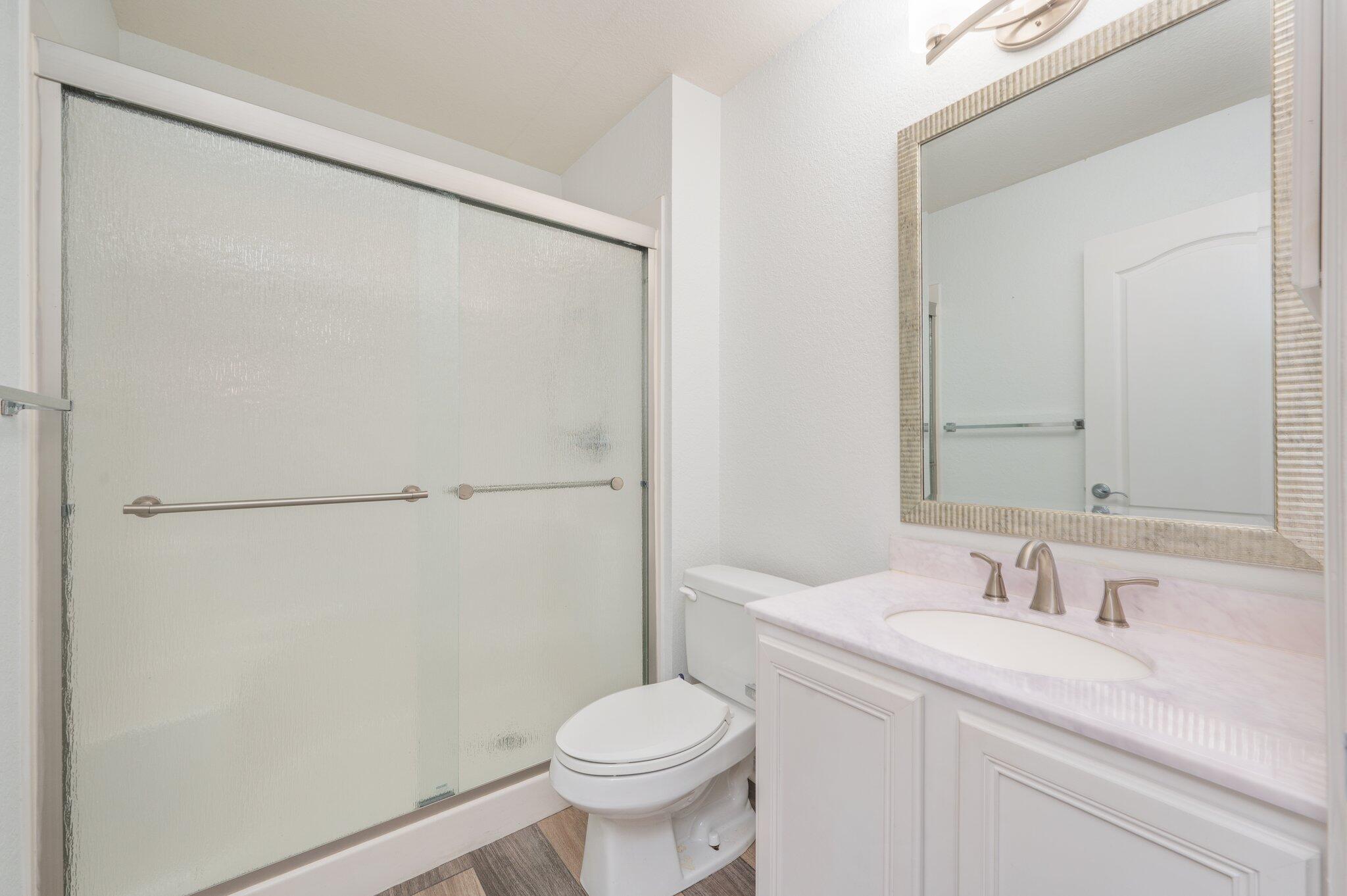 EMERALD LAKES PH 1 - Residential Lease