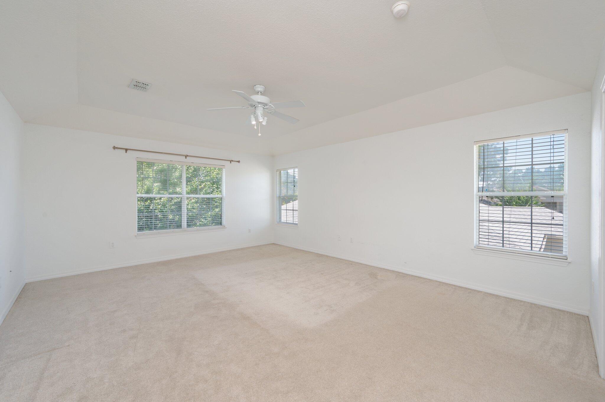 EMERALD LAKES PH 1 - Residential Lease