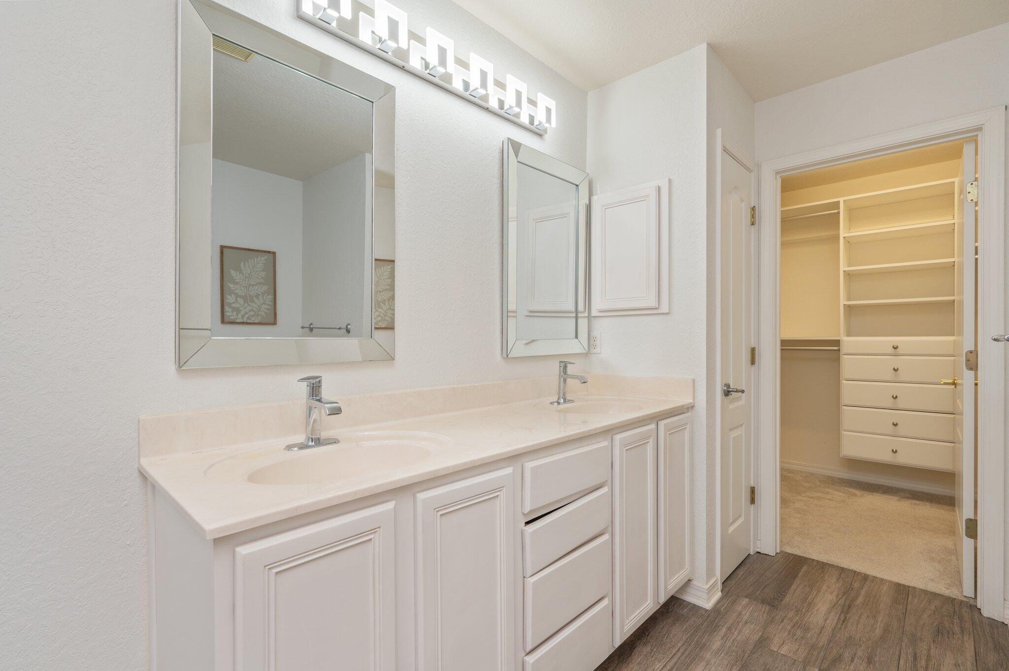 EMERALD LAKES PH 1 - Residential Lease