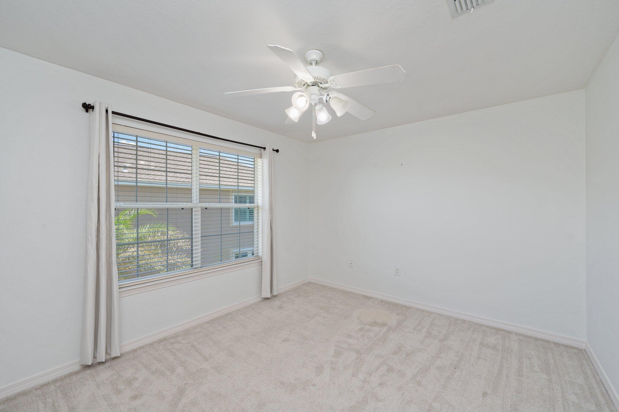 EMERALD LAKES PH 1 - Residential Lease