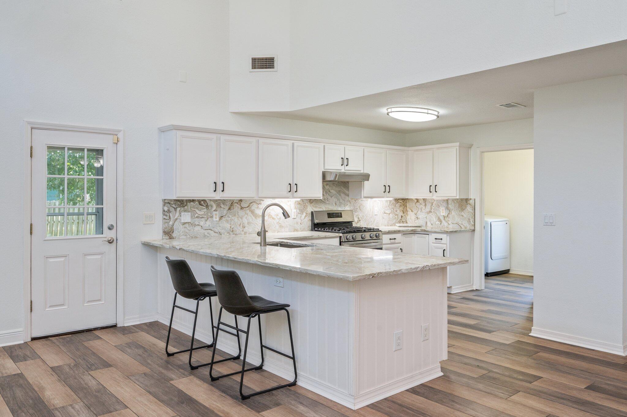 EMERALD LAKES PH 1 - Residential Lease
