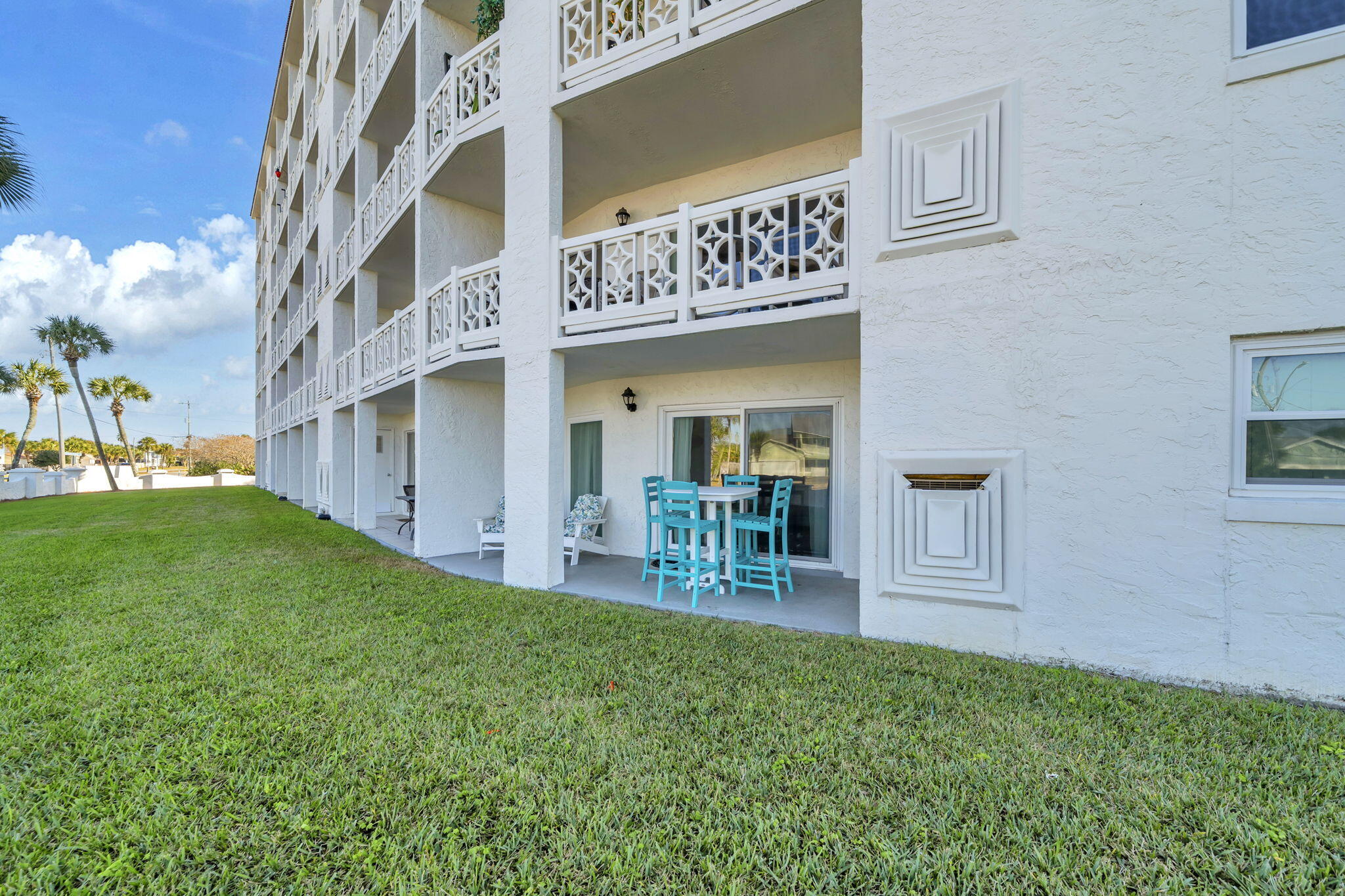EL MATADOR CONDO - Residential