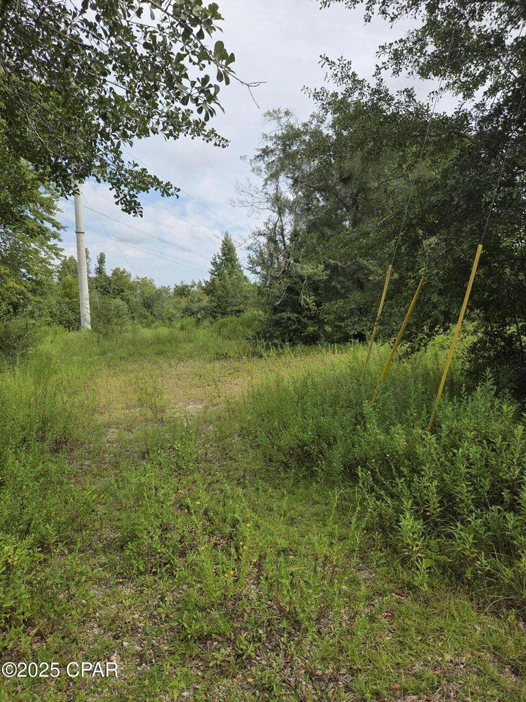 NO RECORDED SUBDIVISION - Land