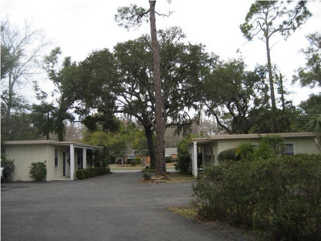 EDGEWATER - Residential Lease