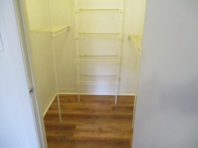 EDGEWATER - Residential Lease