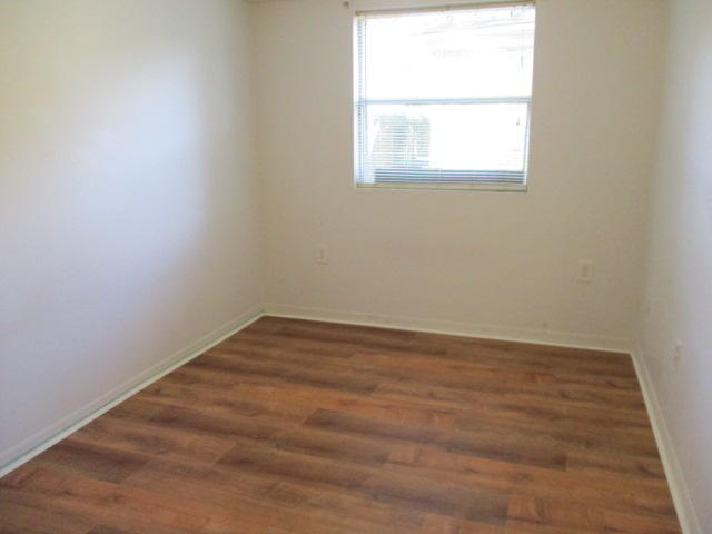 EDGEWATER - Residential Lease