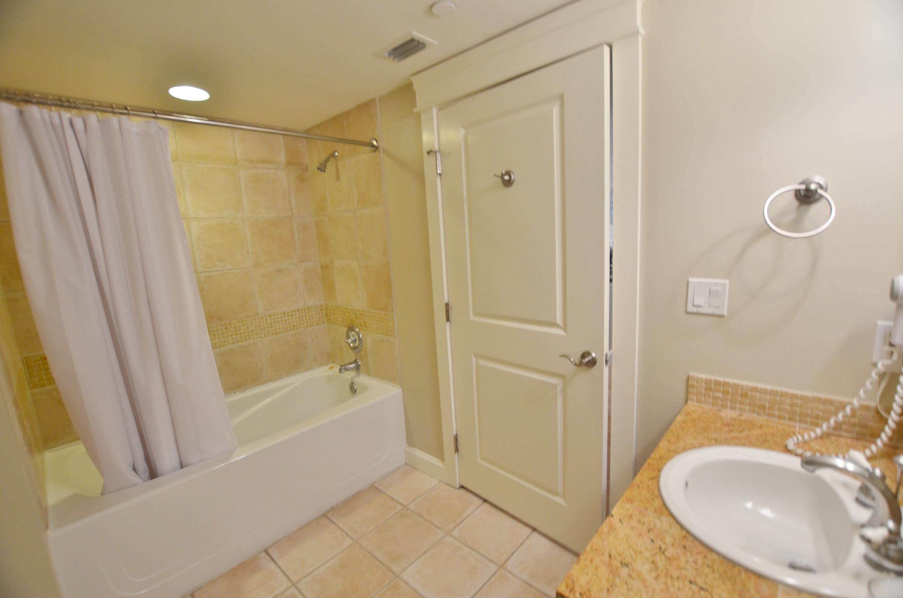 GRAND SANDESTIN THE - Residential Lease