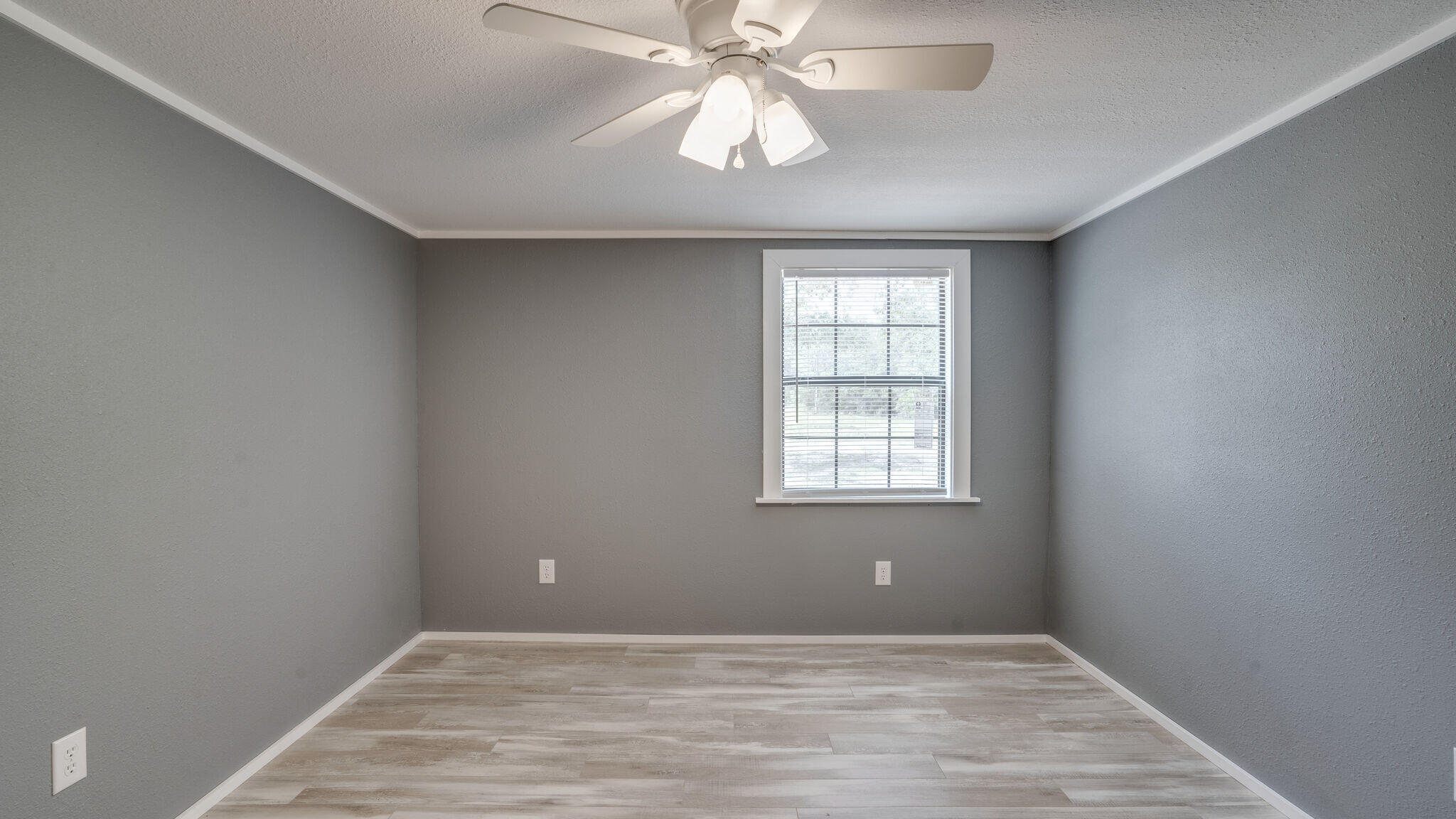 OAKWOOD LAKES ESTATES - Residential