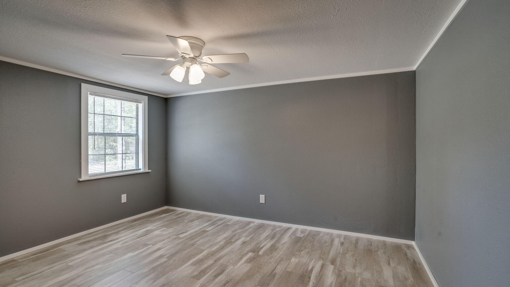 OAKWOOD LAKES ESTATES - Residential